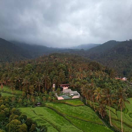 Utopiaku - Munduk Highlands Villa Esterno foto