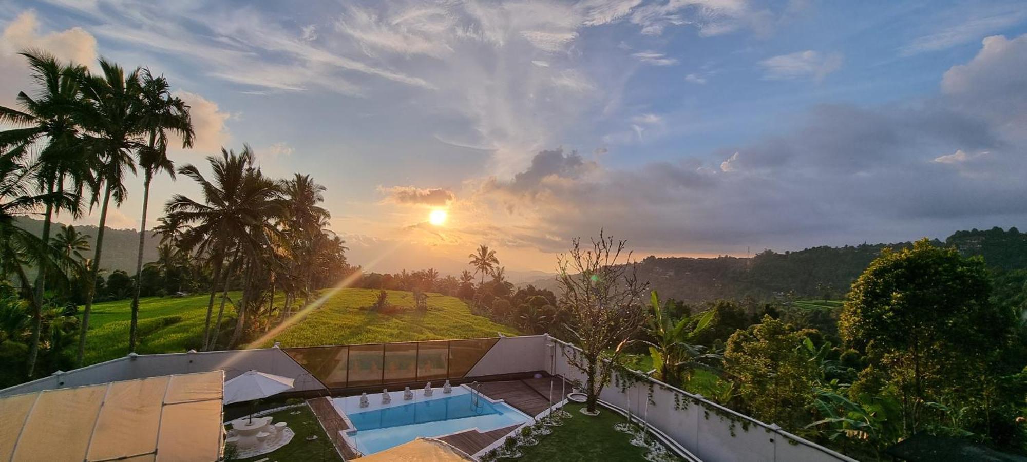 Utopiaku - Munduk Highlands Villa Esterno foto